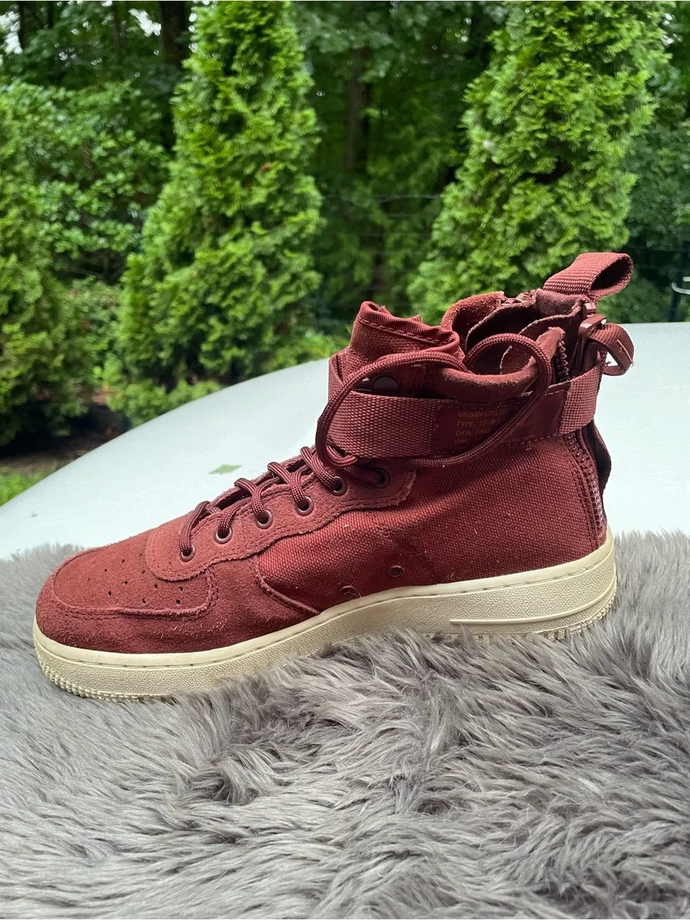 Nike SF Air Force 1 Mid Shoes 6.5 Youth